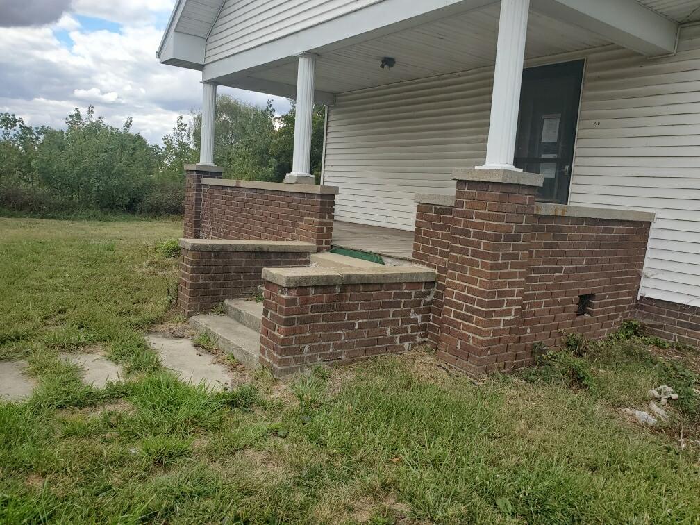 710 W Main St Casey IL 62420