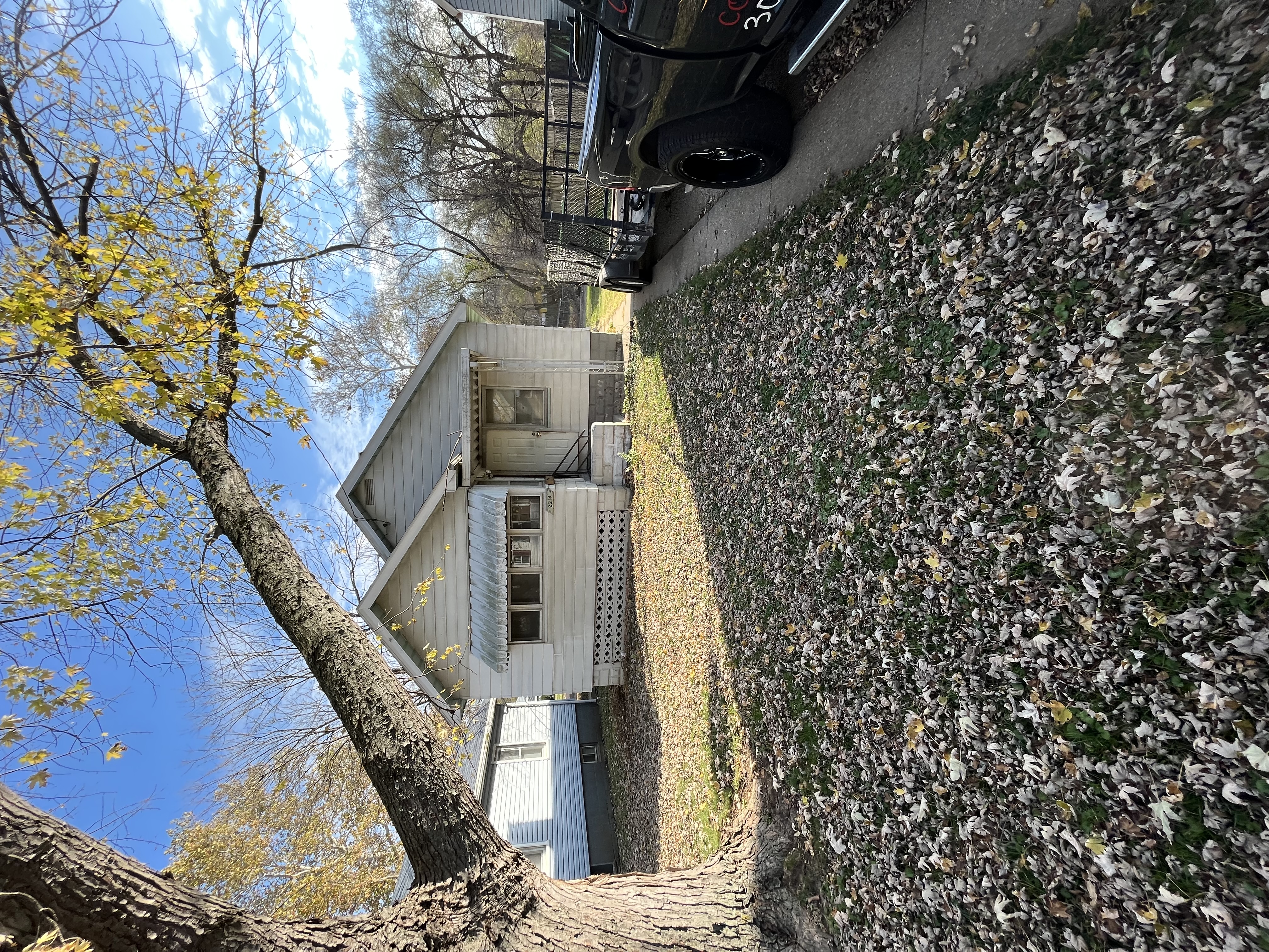 2214 N Linsley Ct Peoria IL 61604