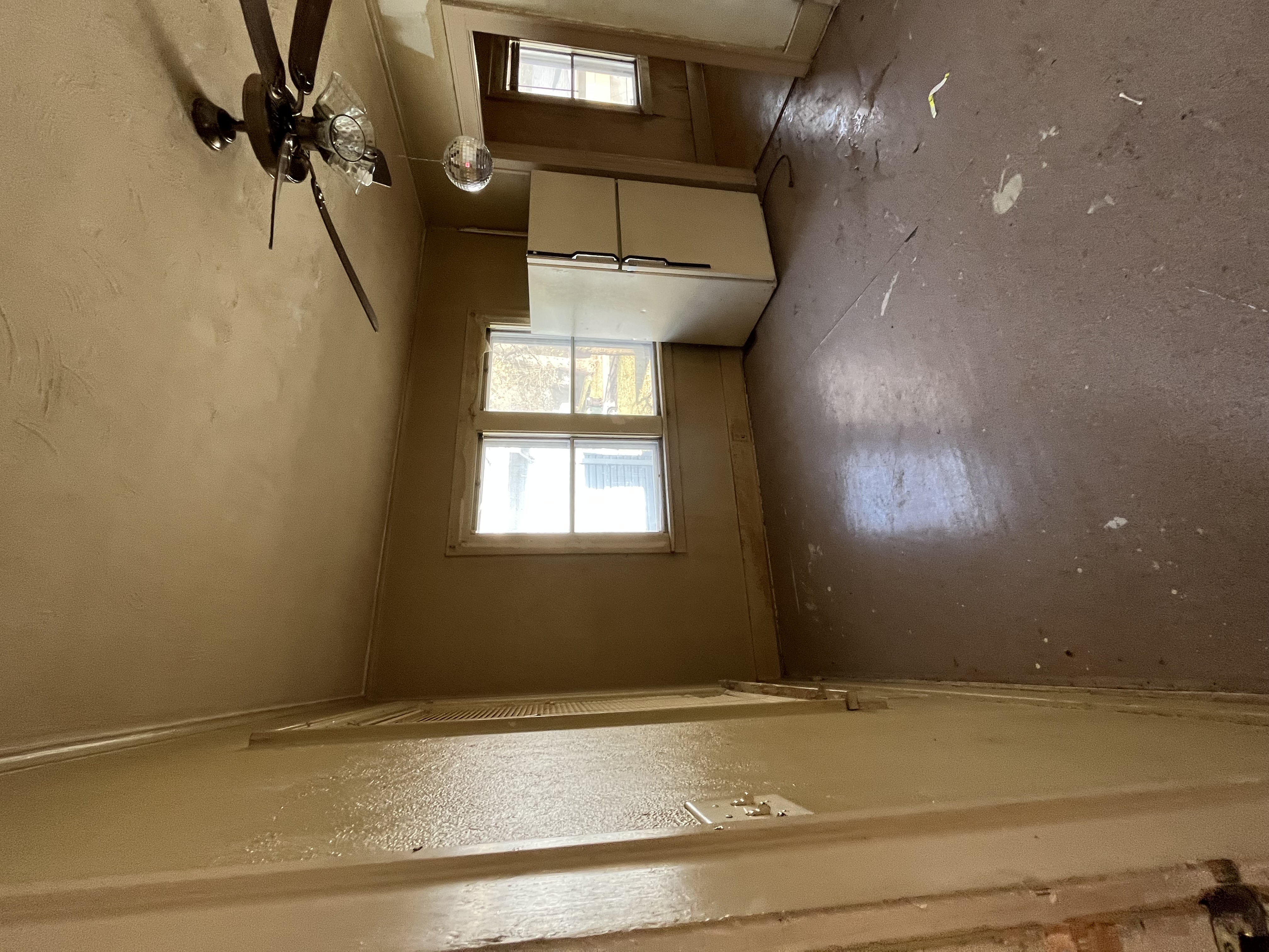 2214 N Linsley Ct Peoria IL 61604