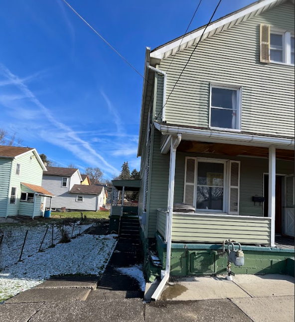 1303 Grimes St, New Castle, PA 16101