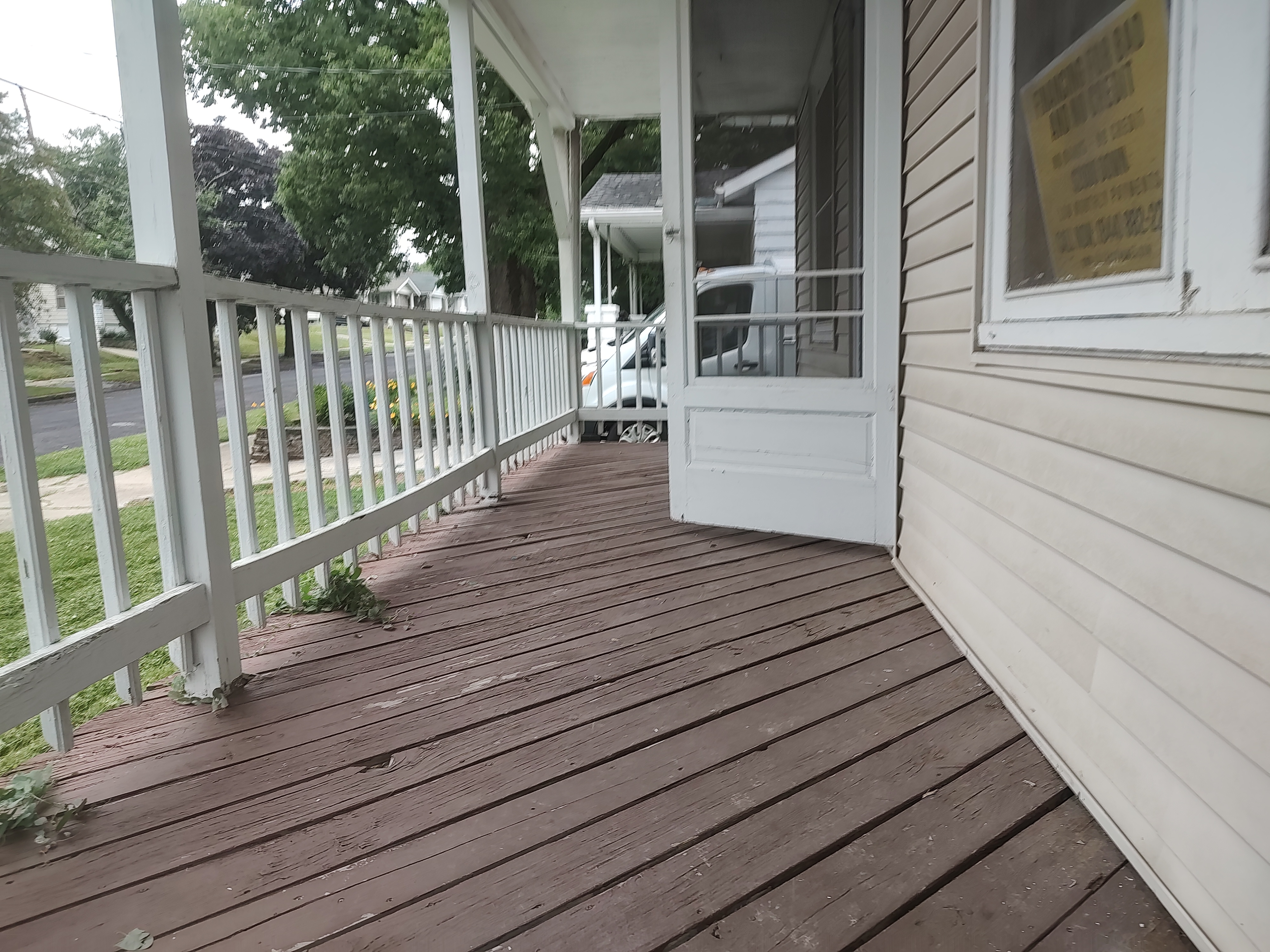 1121 W Gift Ave, Peoria, IL 61604