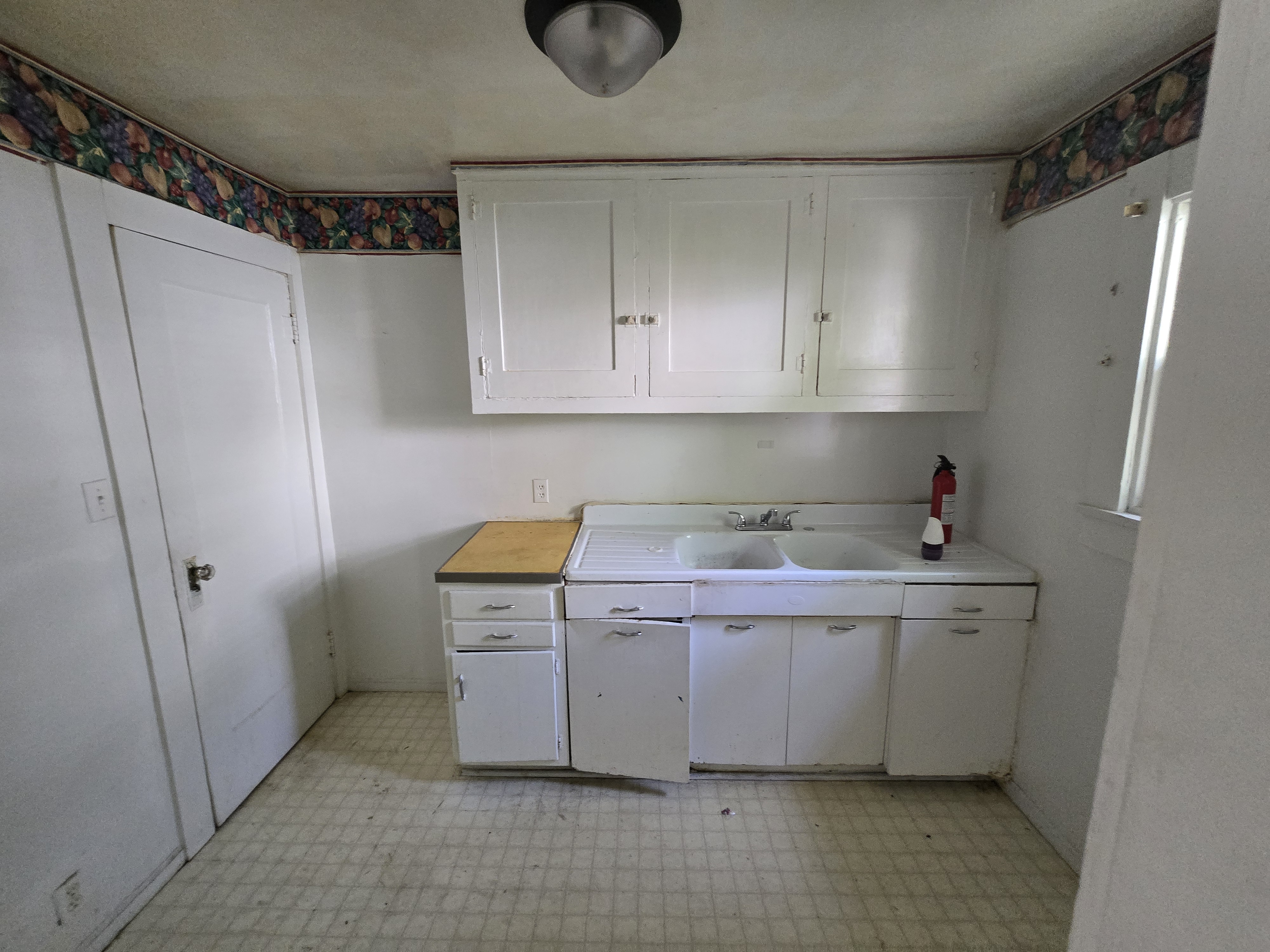 955 N. Dunham Ave., Decatur, IL 62522 