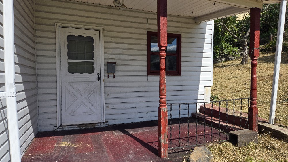 702 Maple Street, South Fork, PA 15956