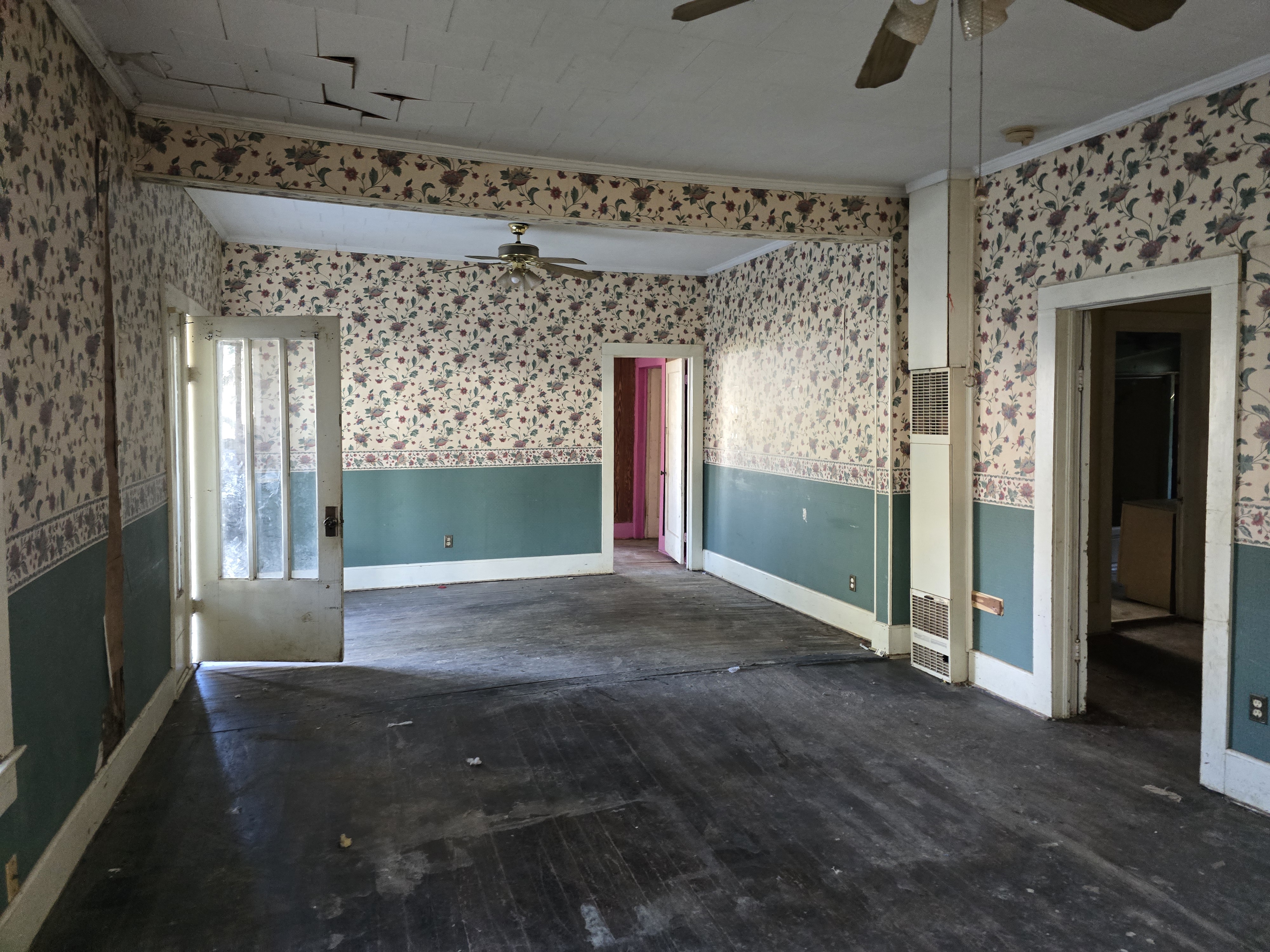 406 E 6th St, Stuttgart, AR 72160