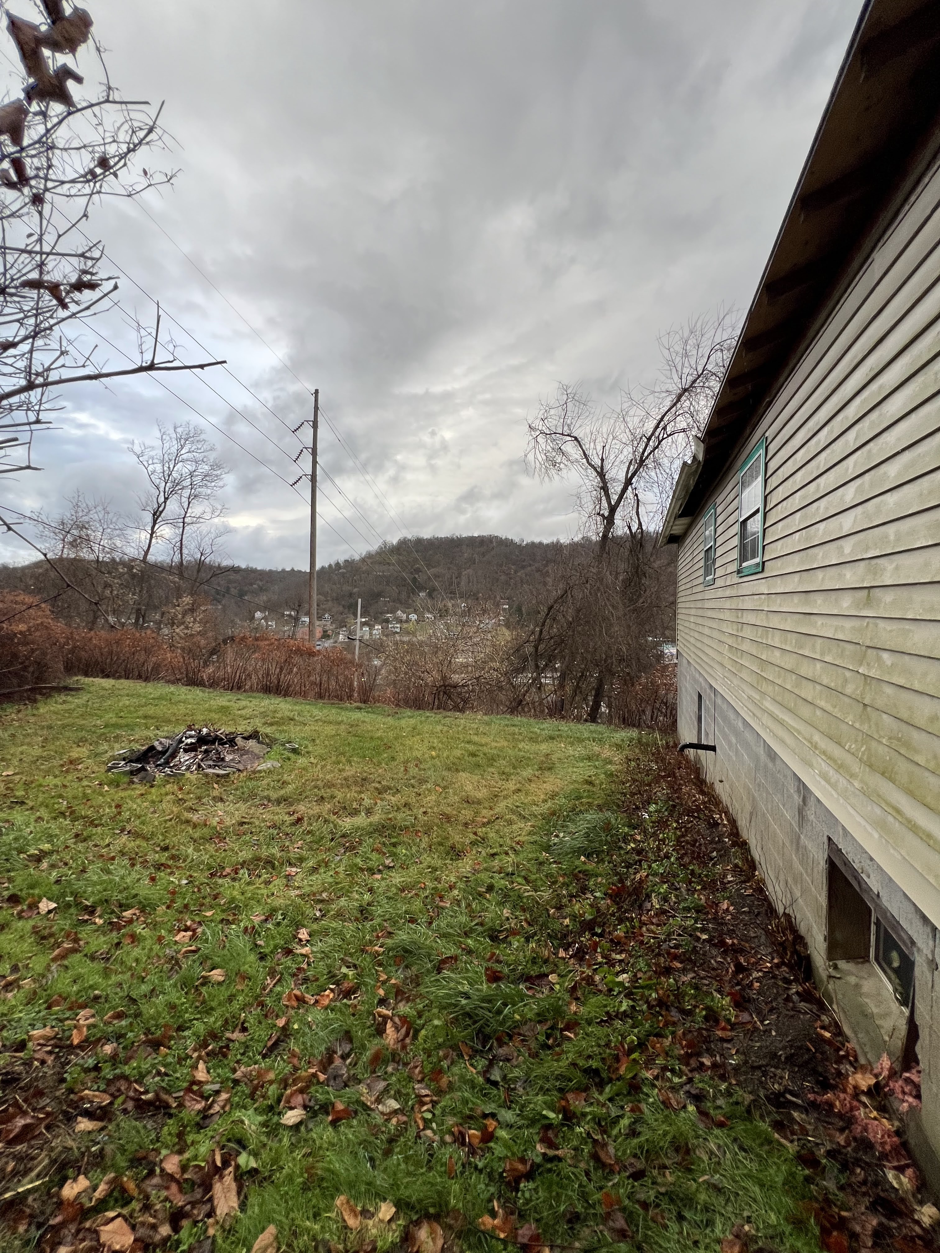 618 Whitely St Bridgeport OH 43912