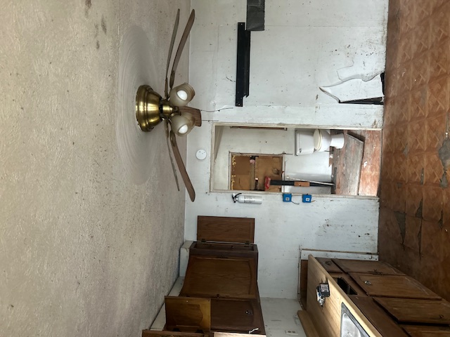 100 Dean St Dillonvale OH 43917