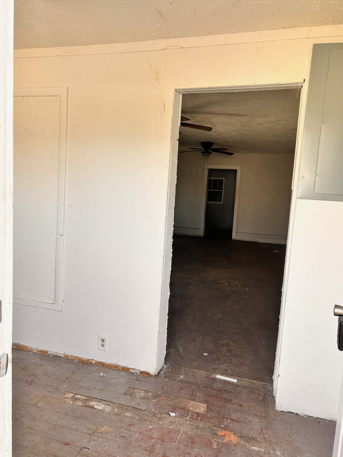 1410 E Poplar St West Frankfort IL 62896