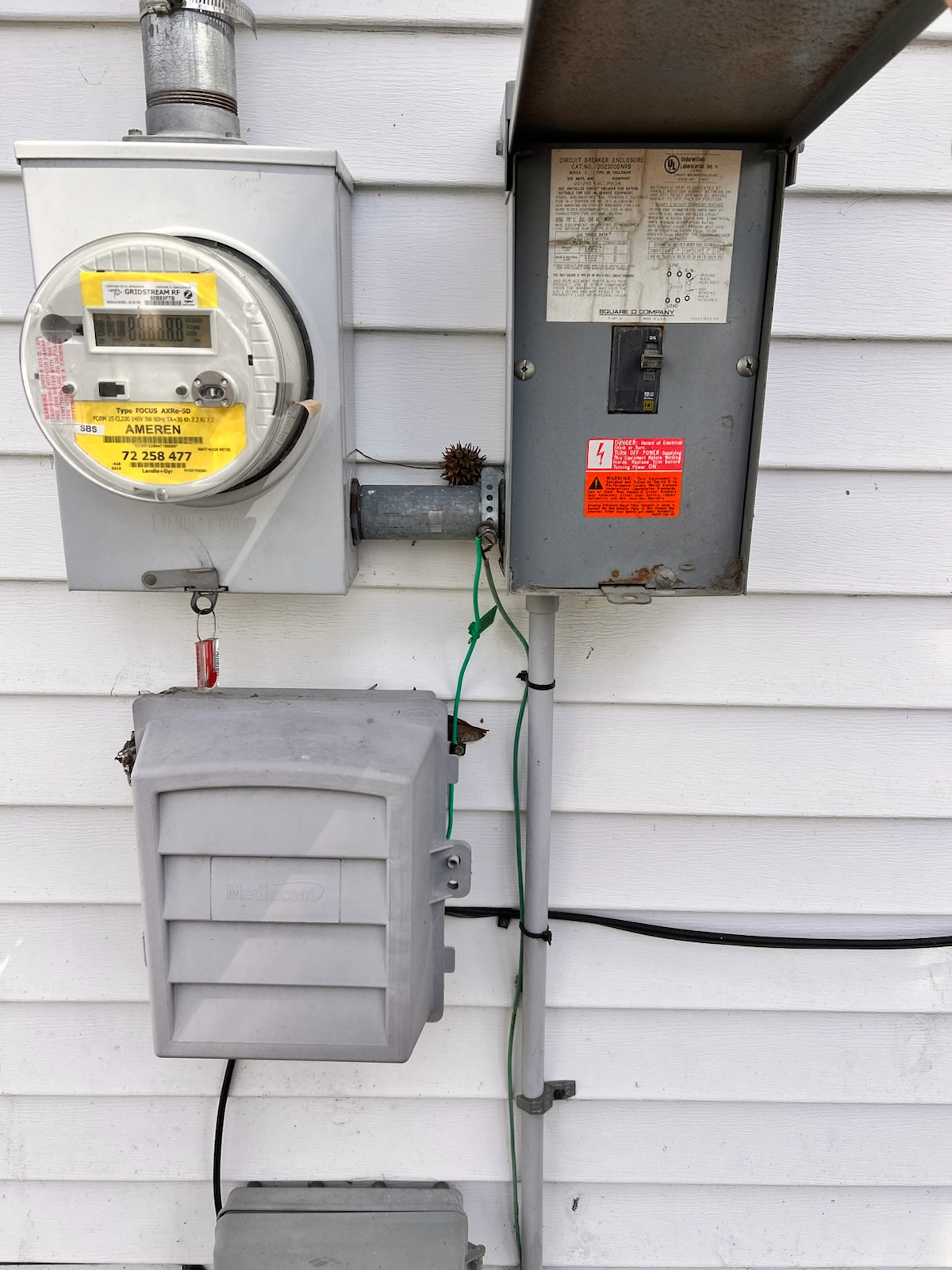 1410 E Poplar St West Frankfort IL 62896