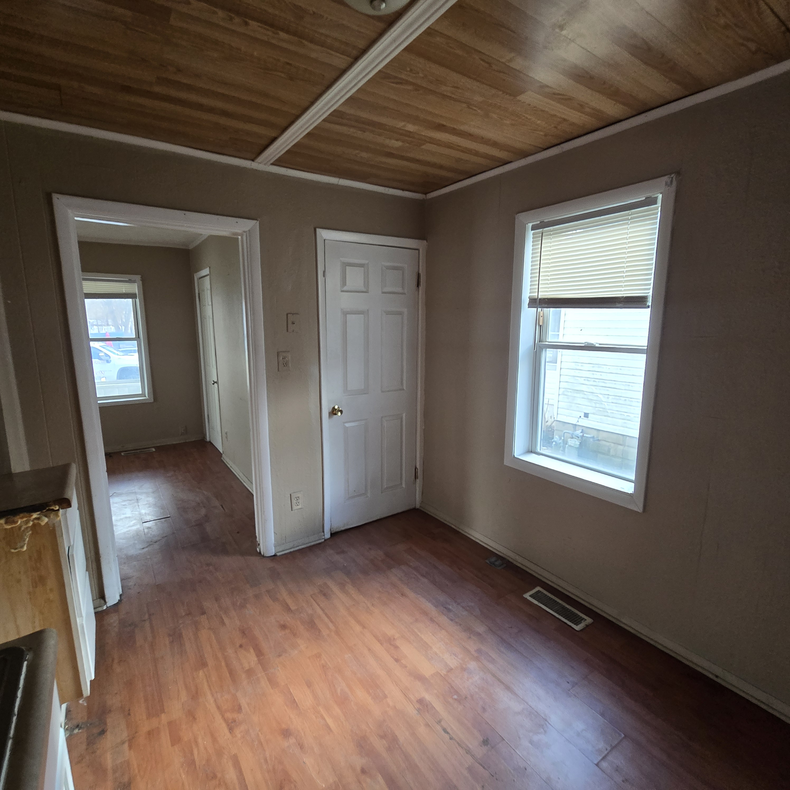 619 NE Rock Island Peoria IL 61603