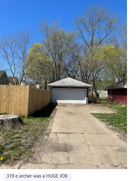 319 E Archer Ave Peoria IL 61603