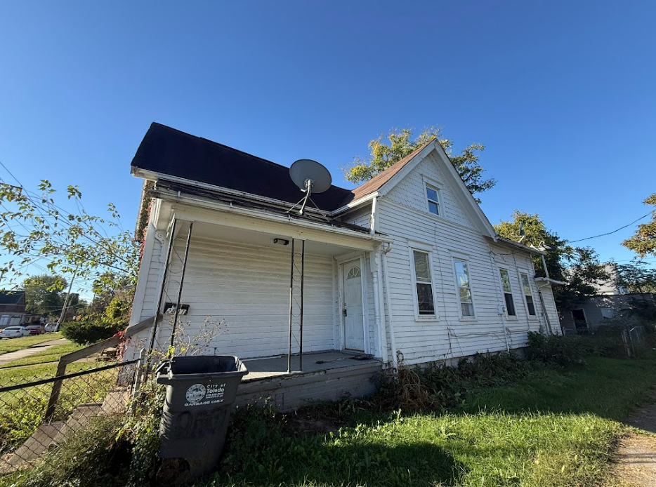 2831 Elm St Toledo OH 43608