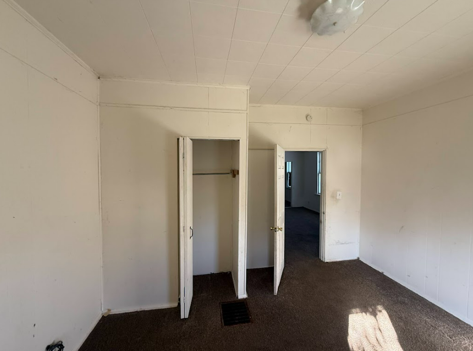 2831 Elm St Toledo OH 43608