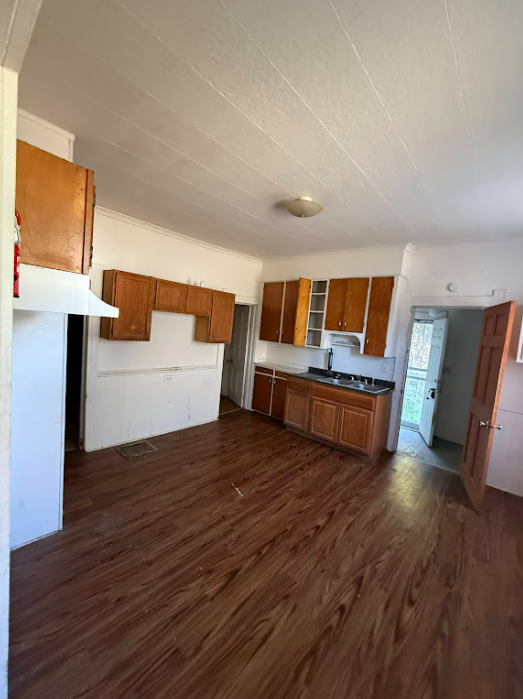 2831 Elm St Toledo OH 43608