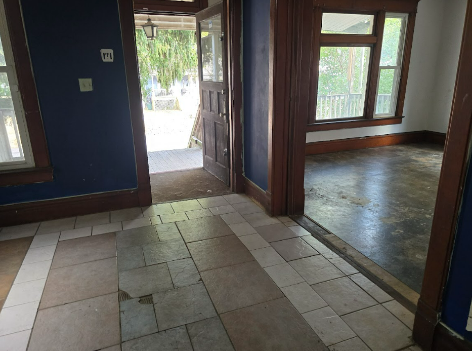 1825 N Peoria Ave Peoria IL 61603