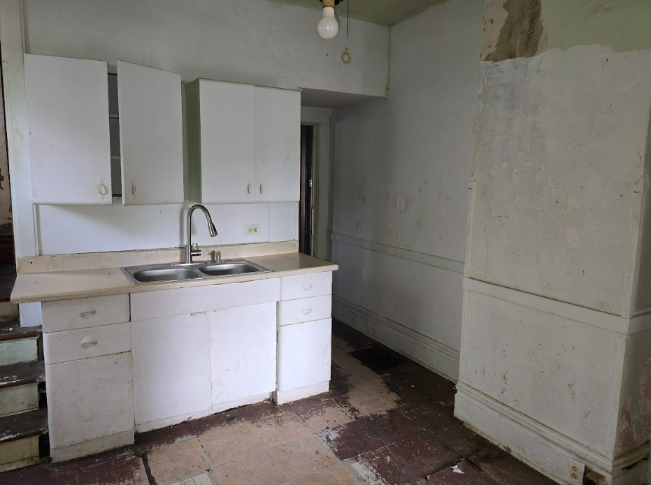 1825 N Peoria Ave Peoria IL 61603