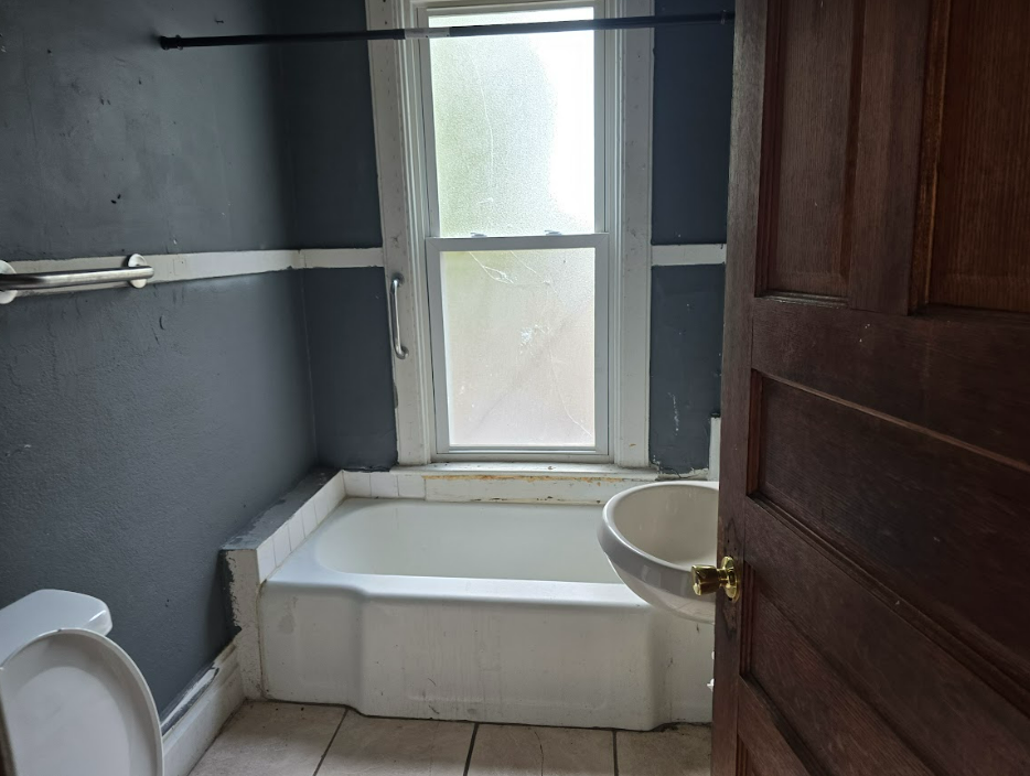 1825 N Peoria Ave Peoria IL 61603