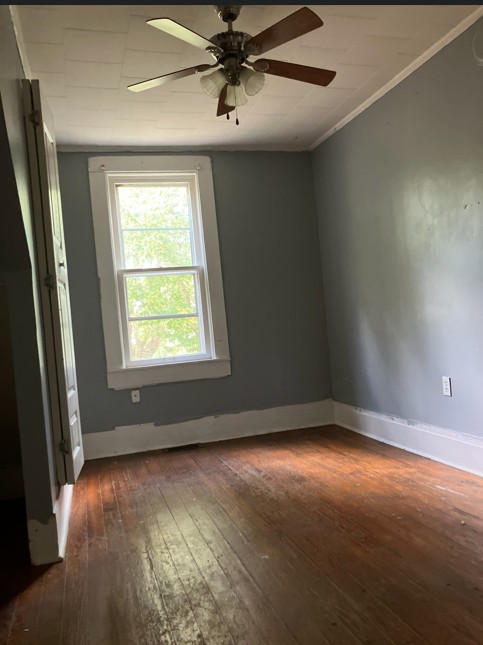 223 E Clara St Golconda, IL 62938