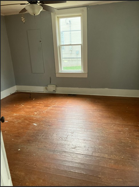 223 E Clara St Golconda, IL 62938