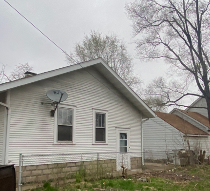 1828 W Latrobe St Peoria IL 61605