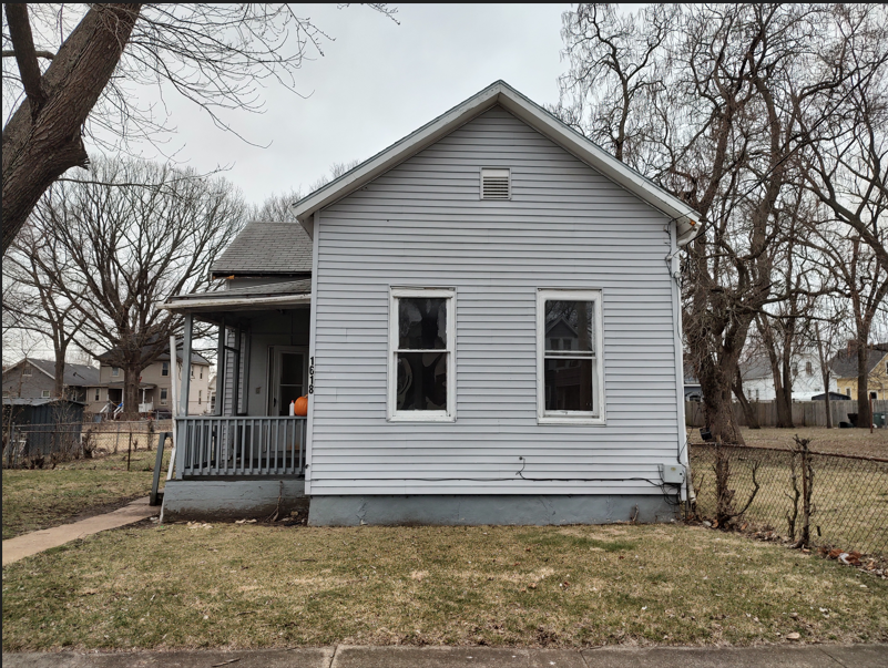1618 W Kettelle St Peoria IL 61605