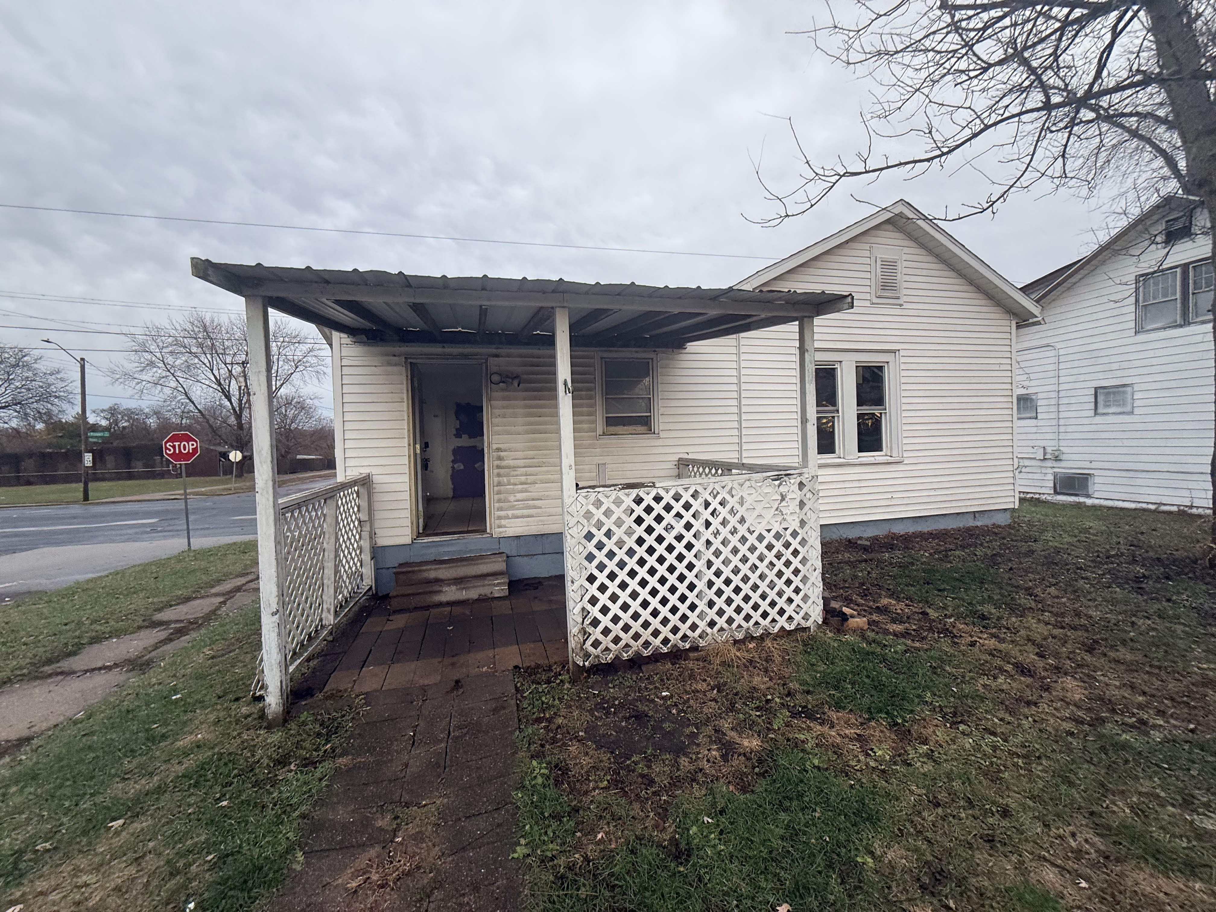 2121 N Prospect Rd Peoria IL 61603