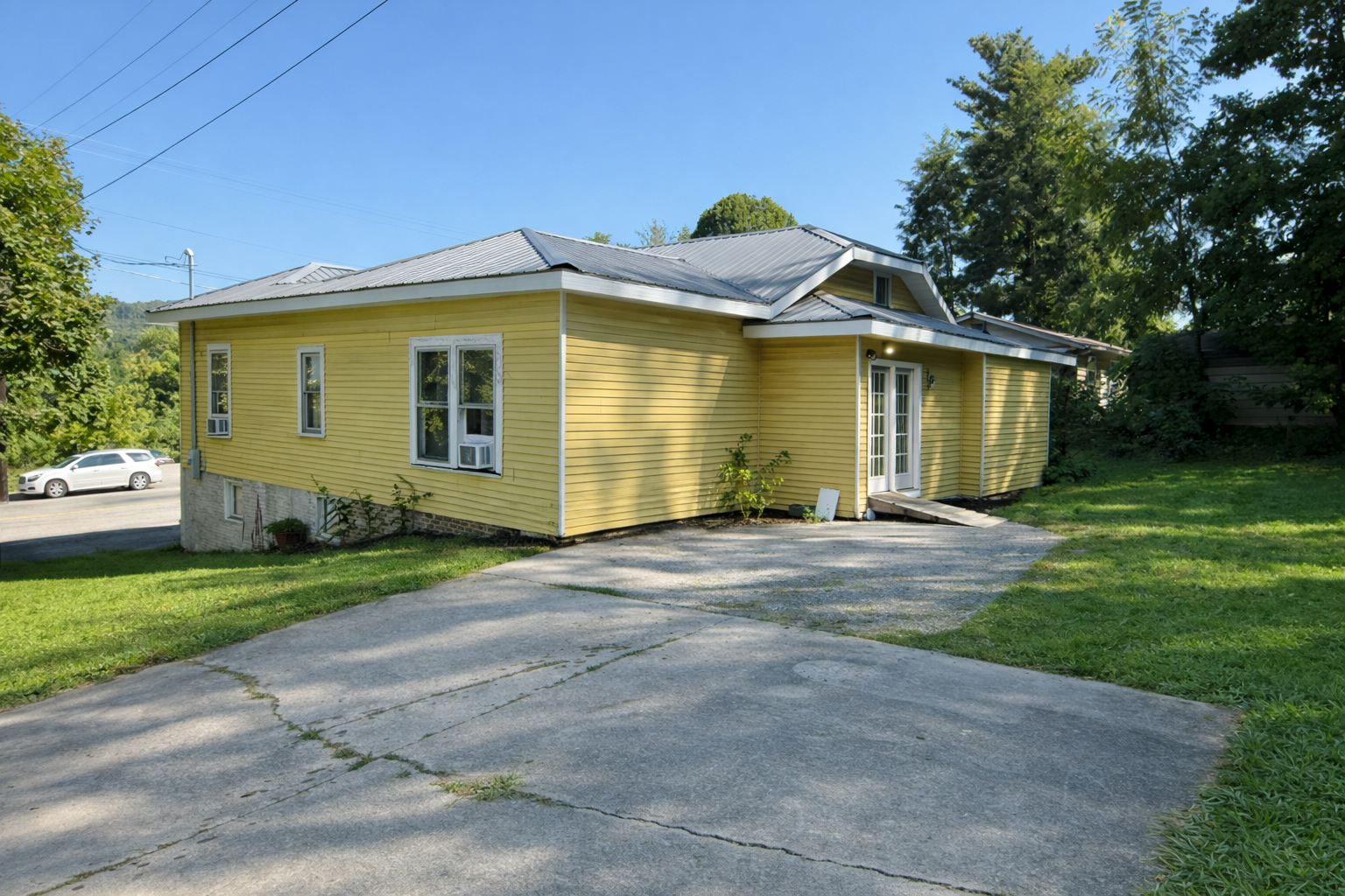 837 Kentucky Ave SW Norton VA 24273