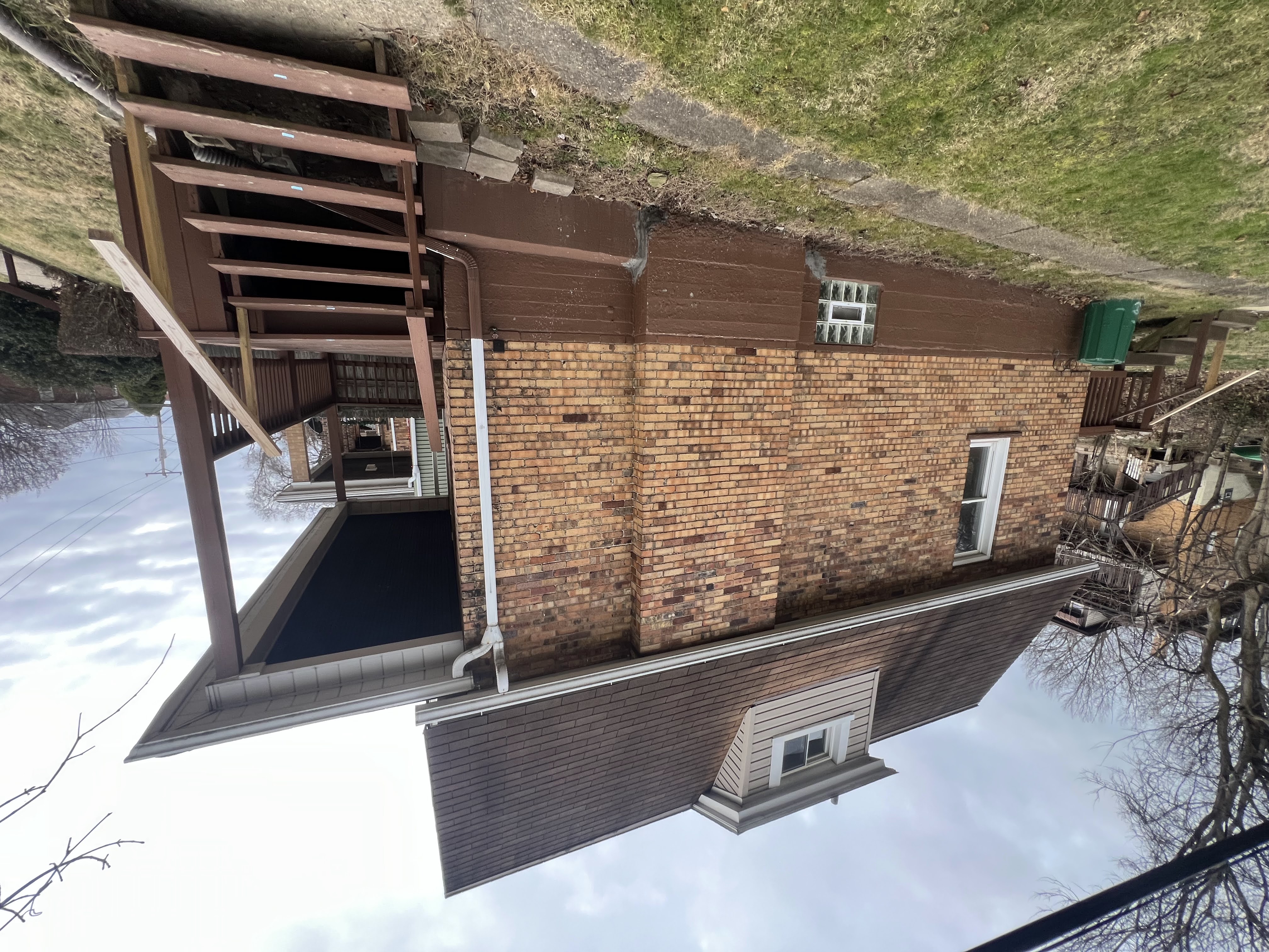 230 Locust St Ambridge, PA 15003