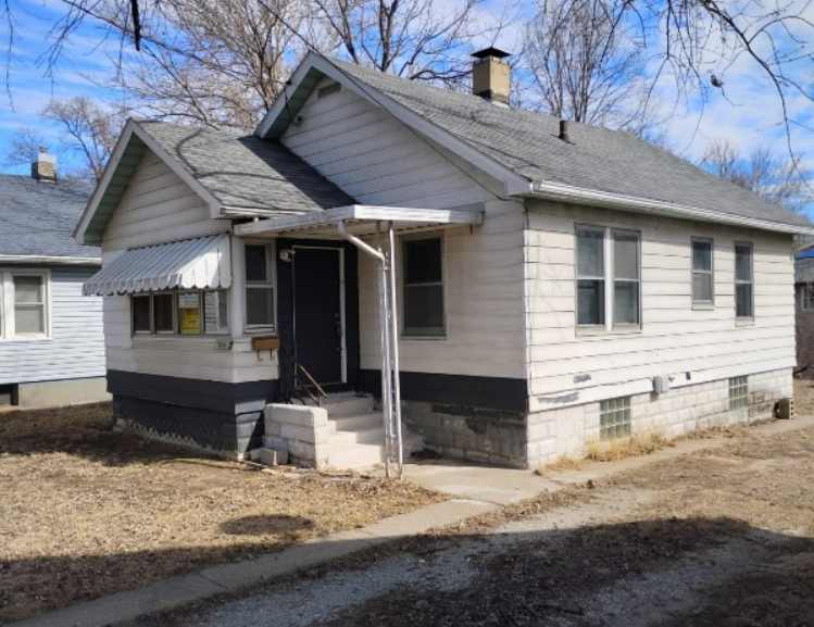 2214 N Linsley Ave Peoria IL 61604