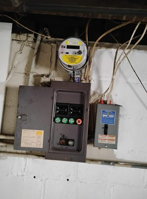 2214 N Linsley Ave Peoria IL 61604