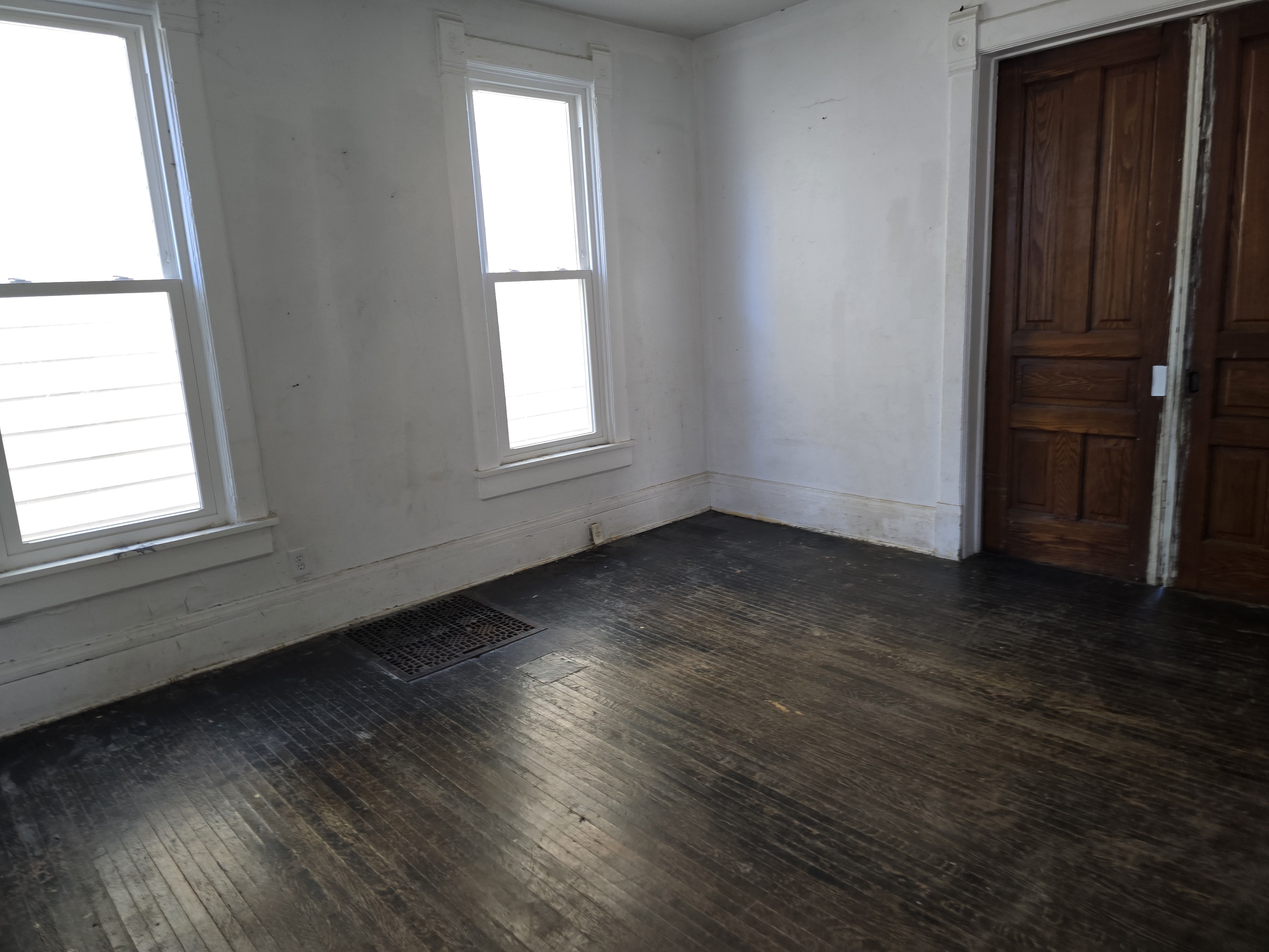 1806 N Peoria Ave Peoria IL 61603