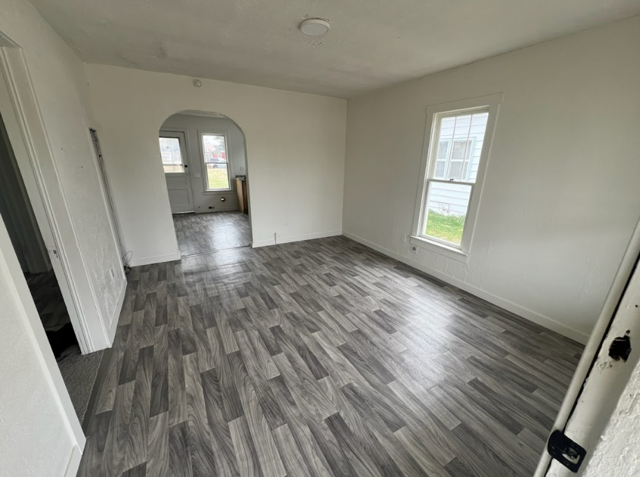 205 S Kansas St, Plainville, KS 67663