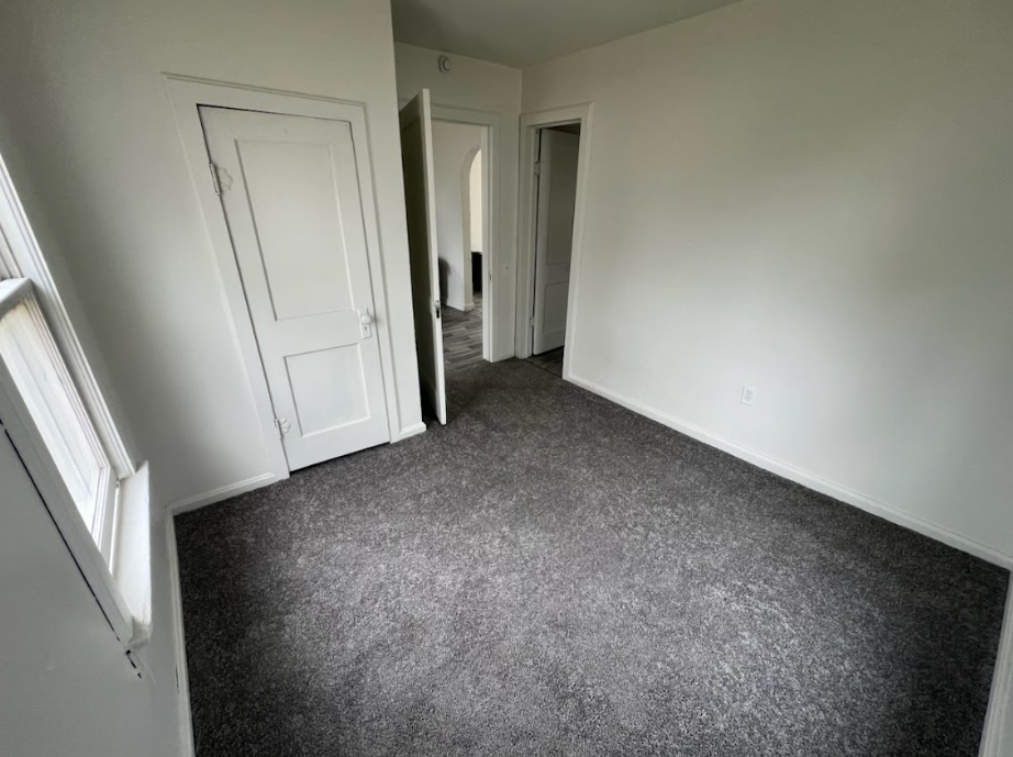205 S Kansas St, Plainville, KS 67663