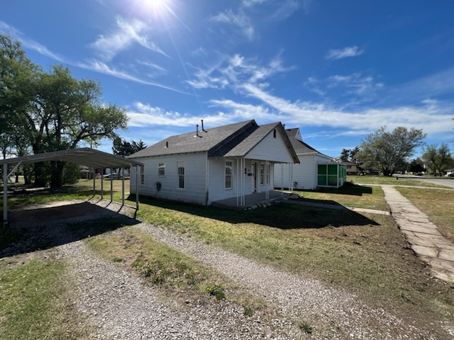 205 S Kansas St, Plainville, KS 67663