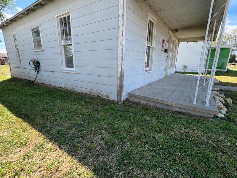 205 S Kansas St, Plainville, KS 67663