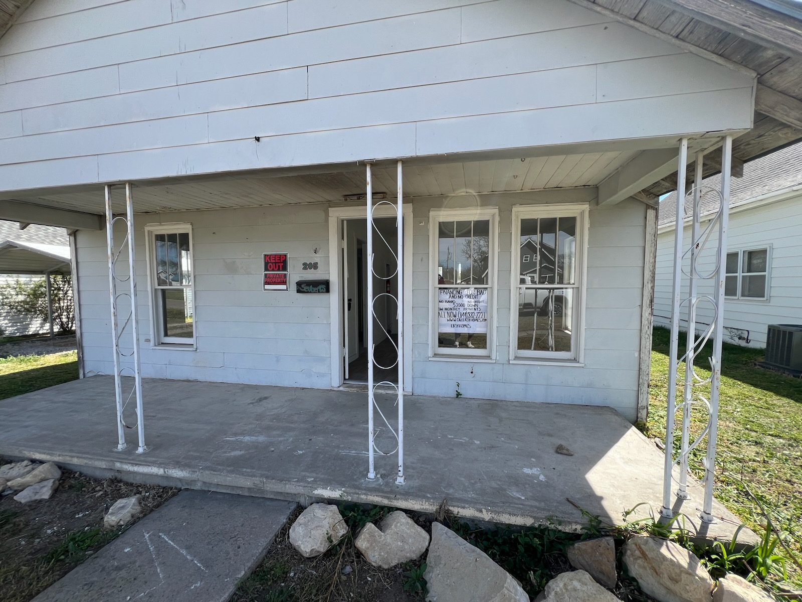205 S Kansas St, Plainville, KS 67663