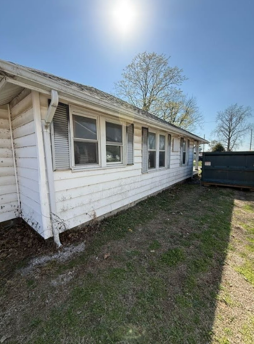 220 S Main St Griffin IN 47616