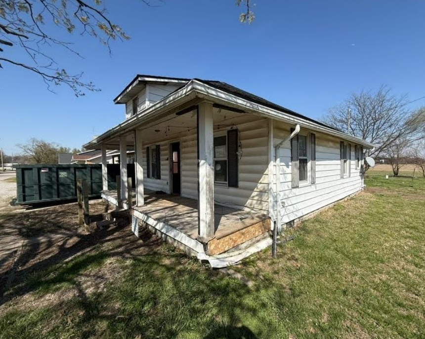 220 S Main St Griffin IN 47616