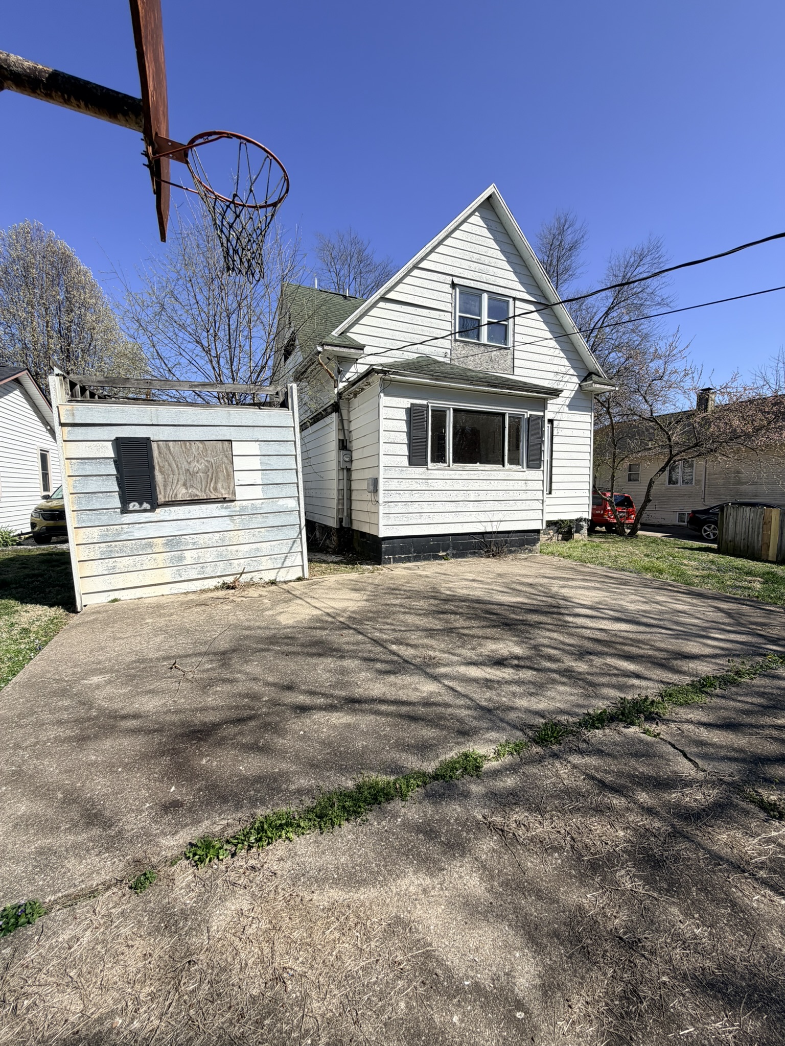 332 French St Sullivan IN 47882