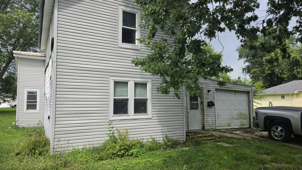 244 S Mann Ave Albany IN 473209