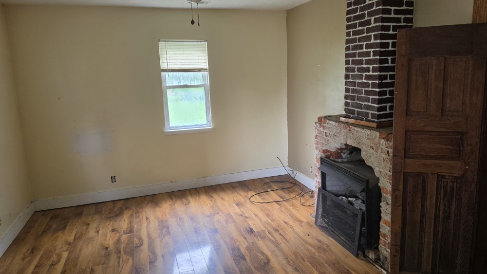 244 S Mann Ave Albany IN 473209