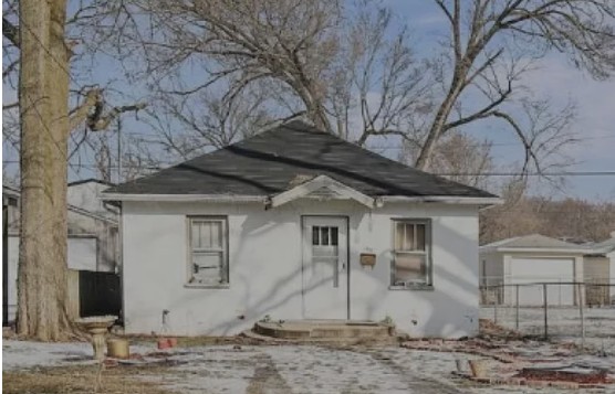 2313 W Wiswall St Peoria IL 61605 