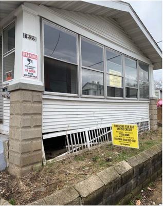 1828 W Latrobe St Peoria IL 61605