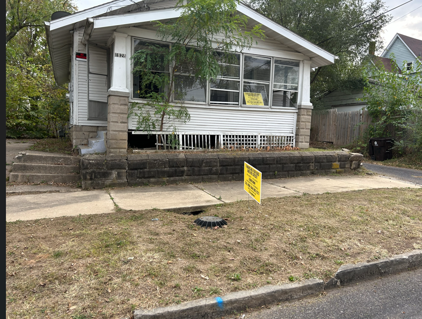 1828 W Latrobe St Peoria IL 61605