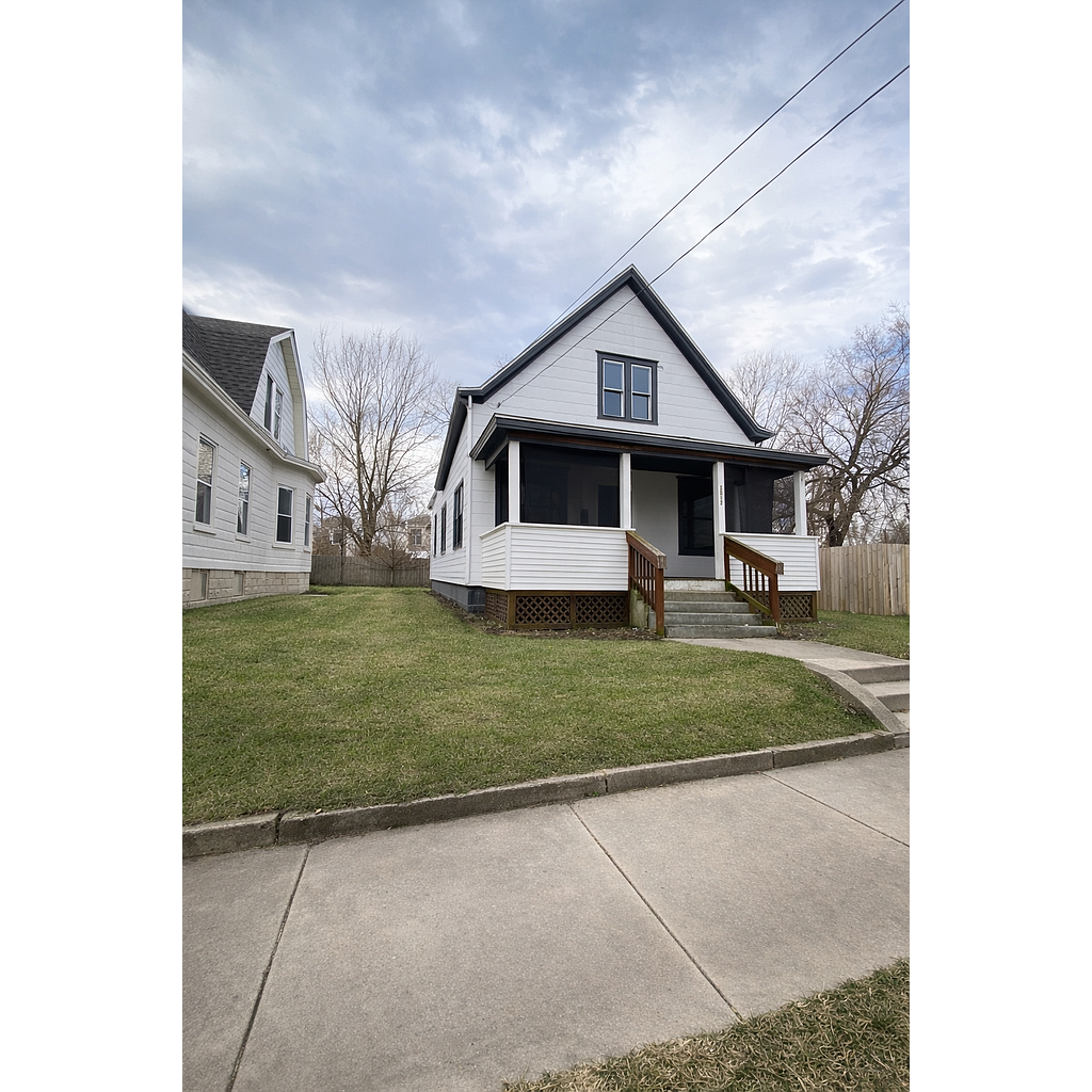 2012 W Garden St Peoria IL 61605