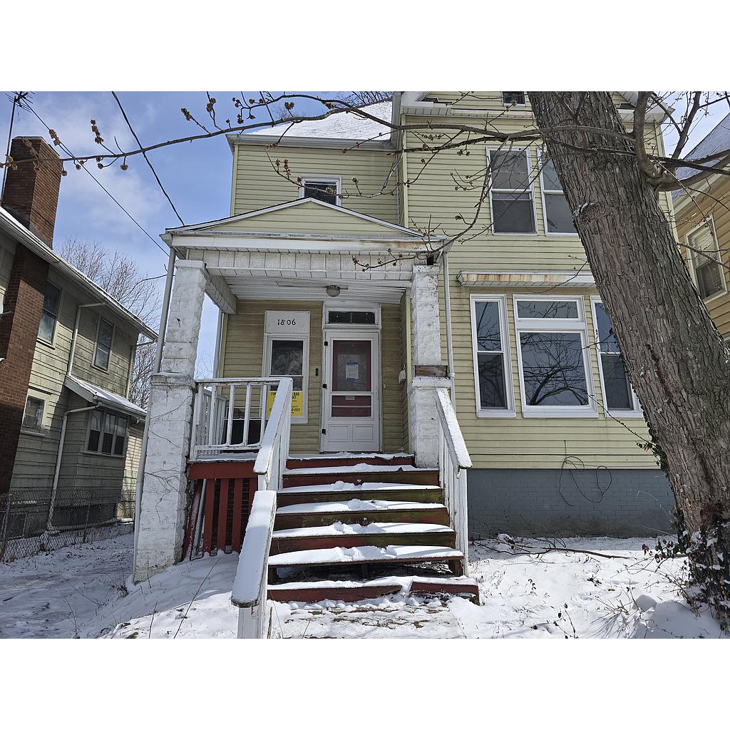 1806 N Peoria Ave Peoria IL 61603