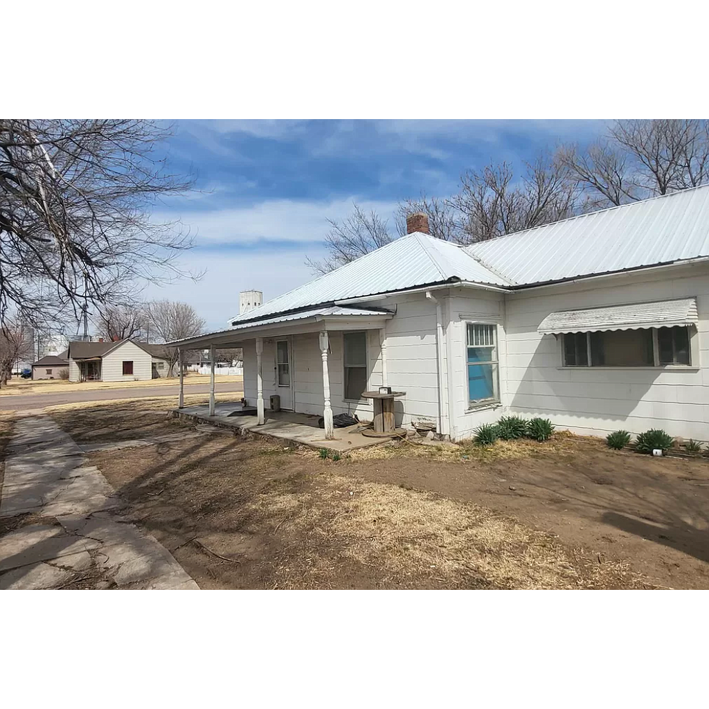 122 N Ford Ave Bucklin KS 67834