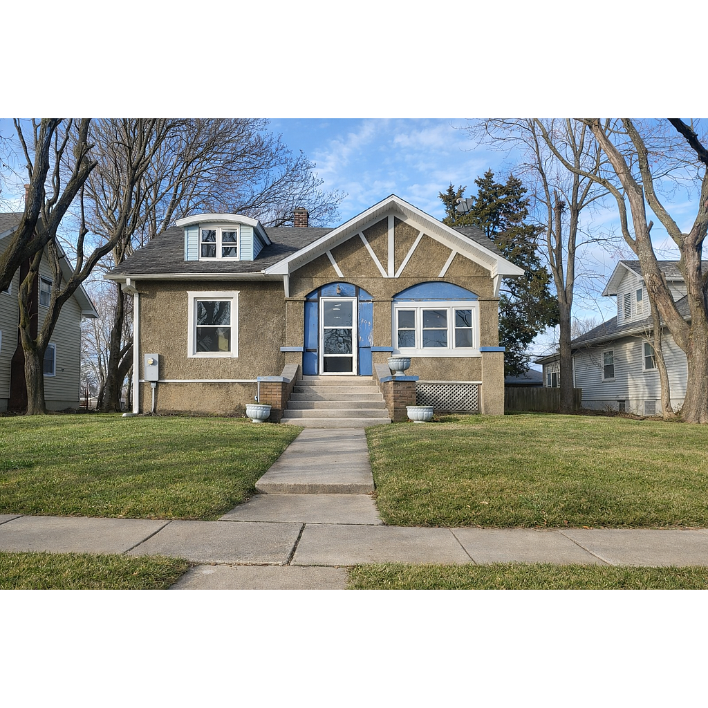 203 W Lindell St West Frankfort IL 62896