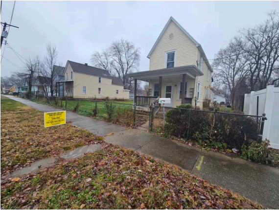 928 S Matthew St Peoria IL 61605