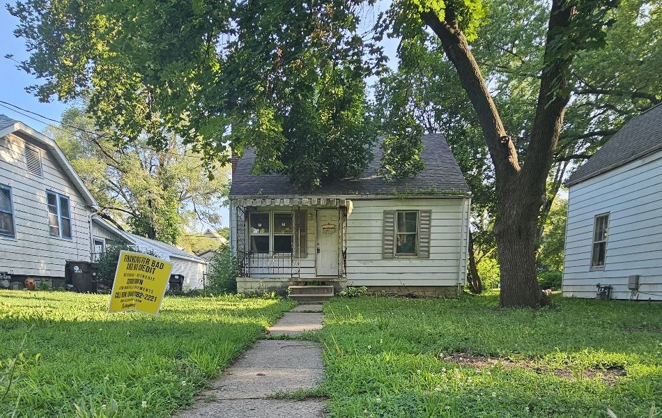 3031 W Meidroth St, Peoria, IL 61605